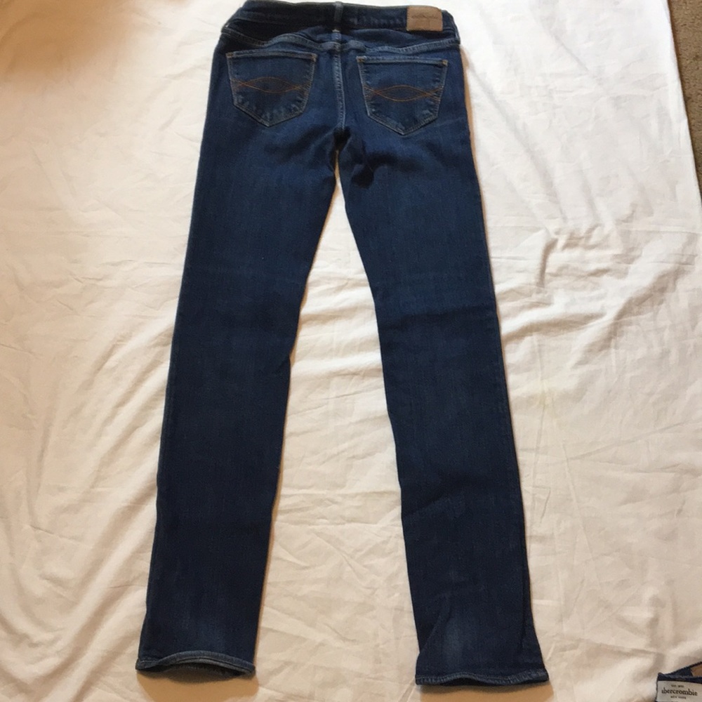 BUNDLE! 3 pairs Abercrombie kids pants - Picture 4 of 10